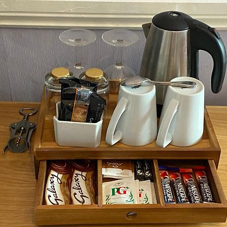 Sunny Bank Guest House Тенби Номер фото