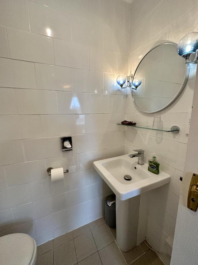 Sunny Bank Guest House Тенби Экстерьер фото