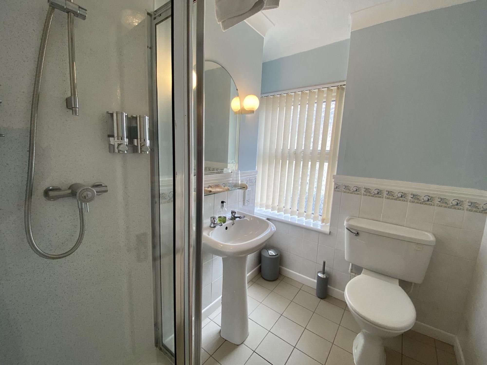 Sunny Bank Guest House Тенби Номер фото